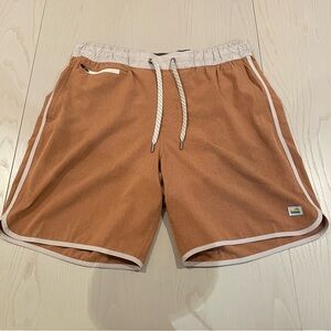 Vuori Banks Shorts 7" Inseam (Palo Santo) - Size M